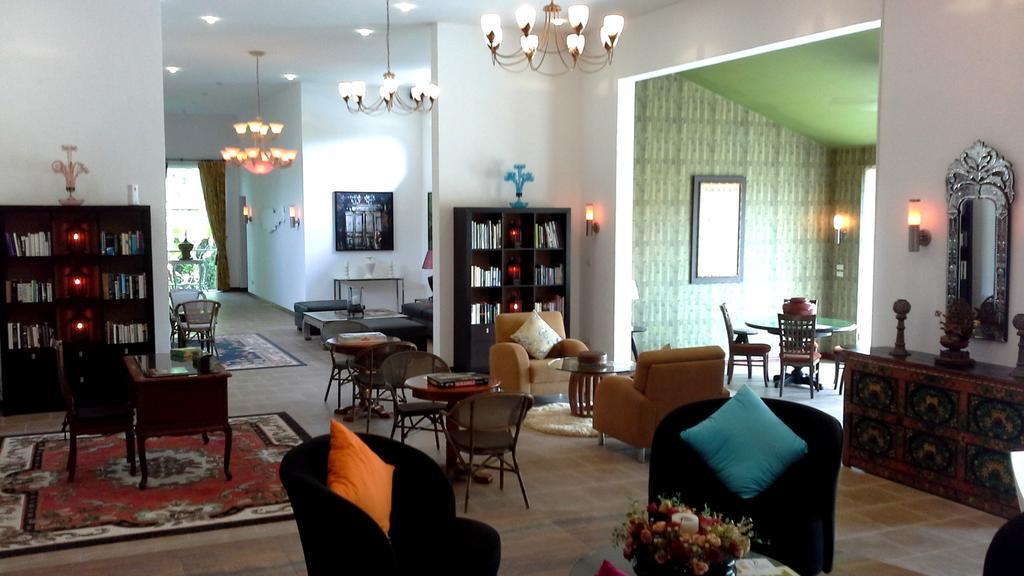 Pictory Garden Resort Sattahip Exterior foto
