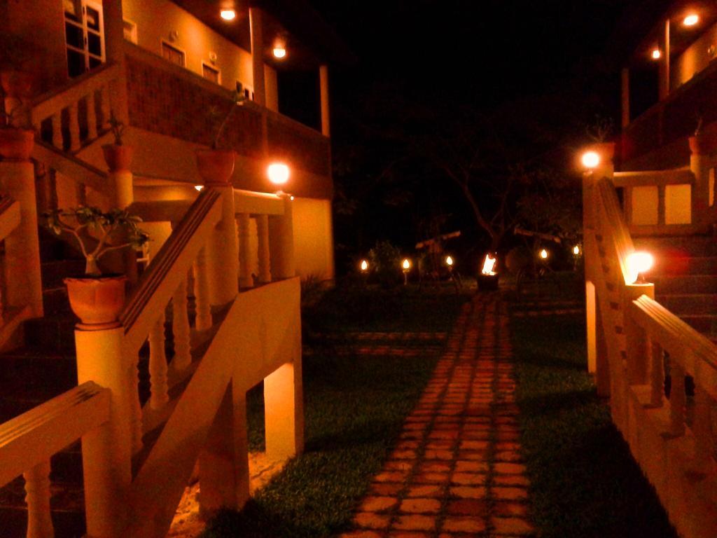 Pictory Garden Resort Sattahip Exterior foto