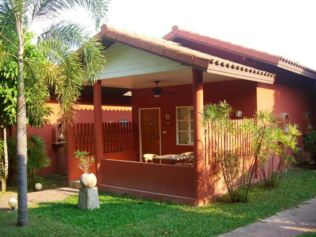 Pictory Garden Resort Sattahip Exterior foto