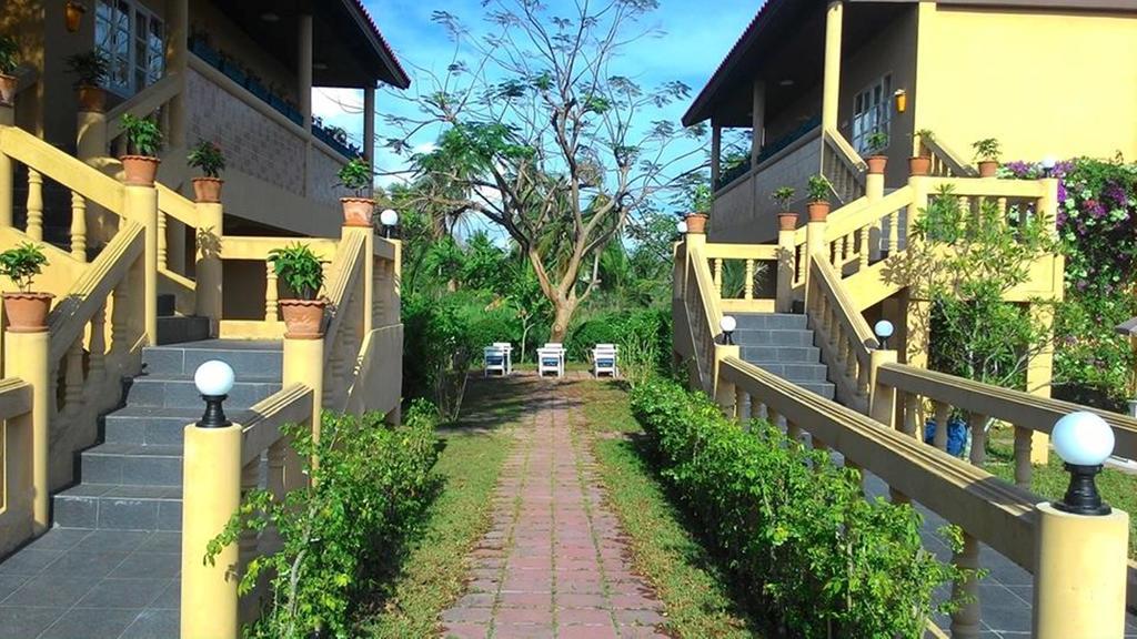 Pictory Garden Resort Sattahip Exterior foto